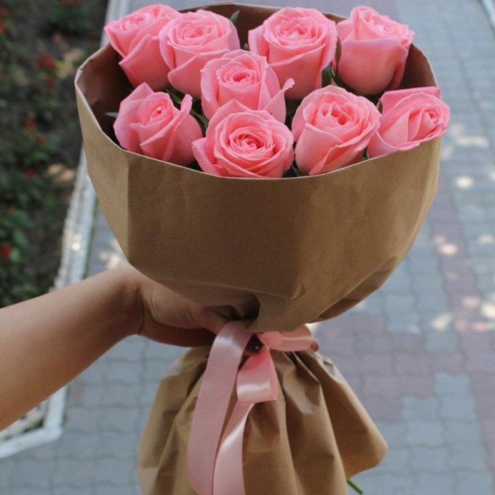 9 розовых роз в Москве