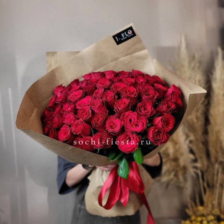 63 красных роз вайт в Москве