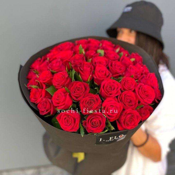 51 роза "Блек" в Москве