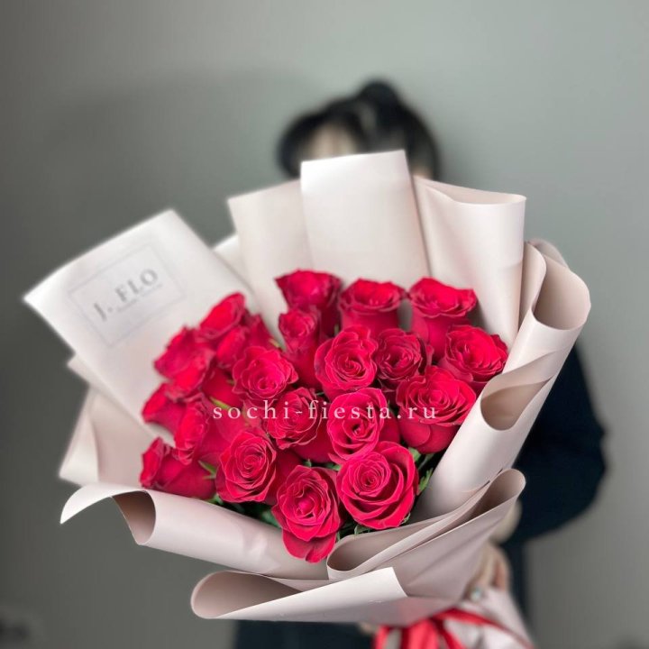 21 красная роза  в Москве