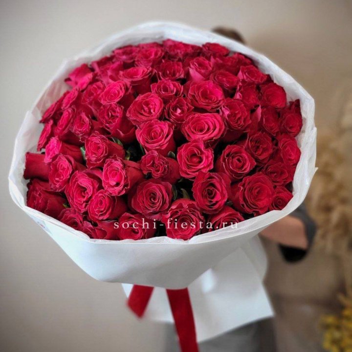 65 красных роз вайт в Москве