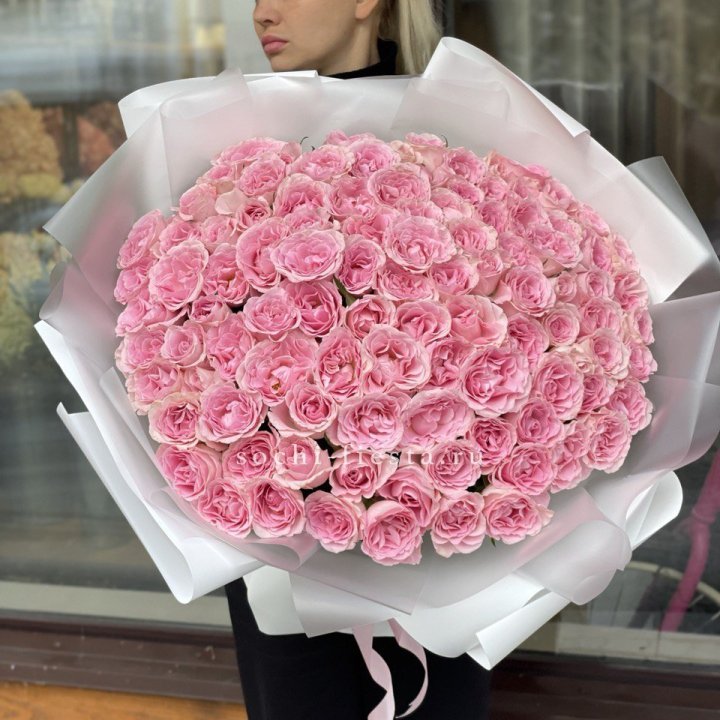 101 нежно-розовая роза в Москве