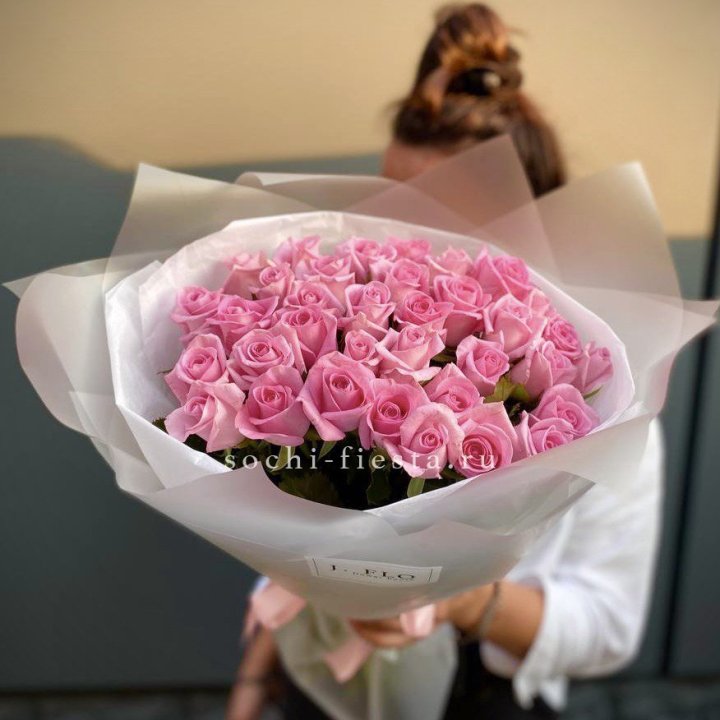 Букет розовых роз  в Москве