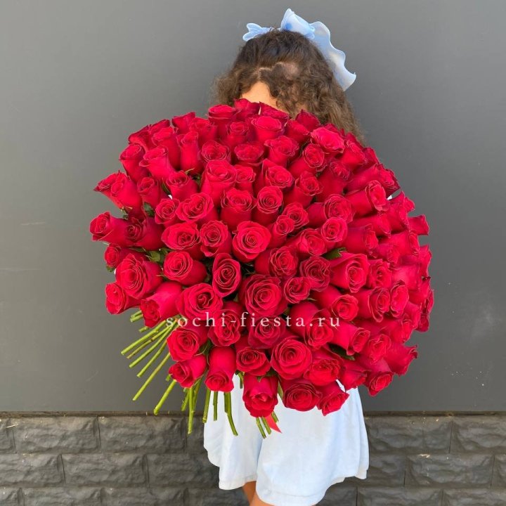 101 красная роза в Москве
