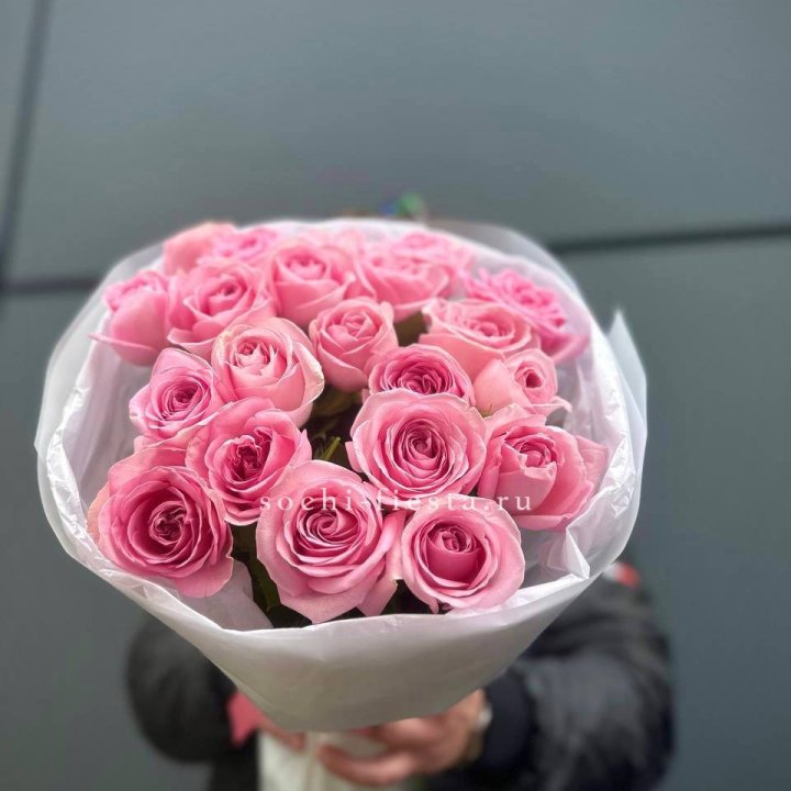 21 Розовая роза в белом в Москве