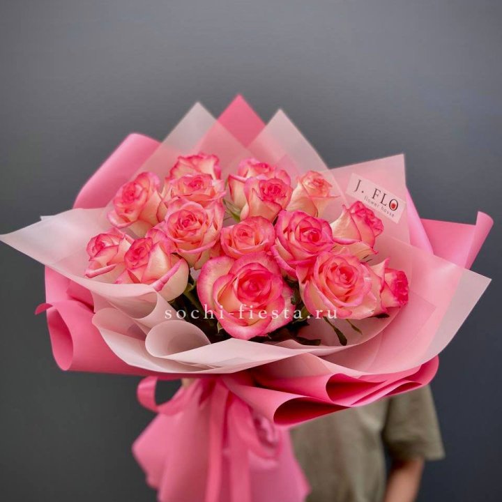 15 роз "Джумилия" в Москве