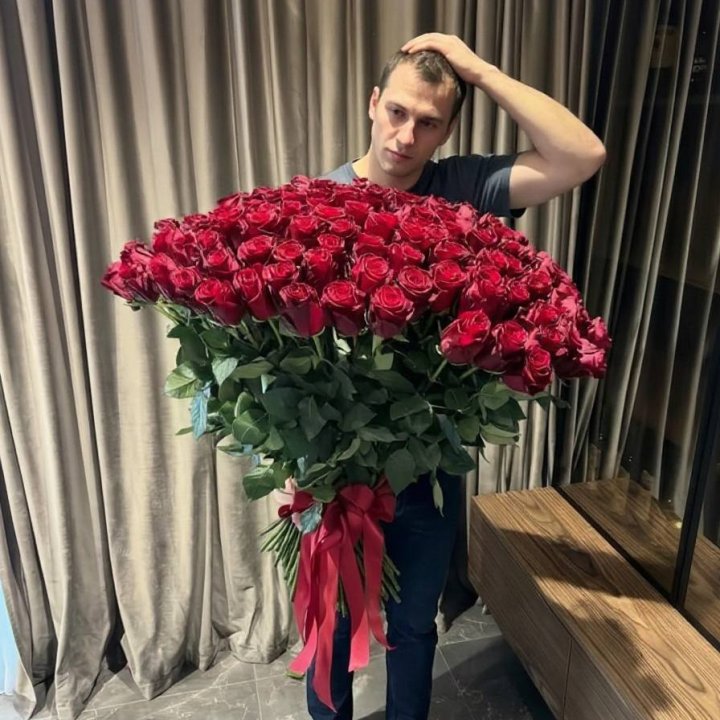 101 роза эквадор в Москве