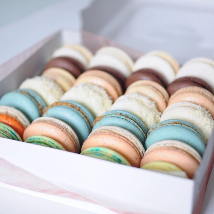 Коробка макаронс 25 шт. в Москве