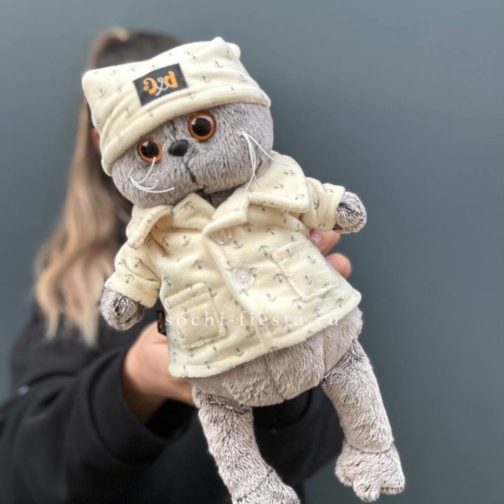 Кот Басик в пижаме в Москве