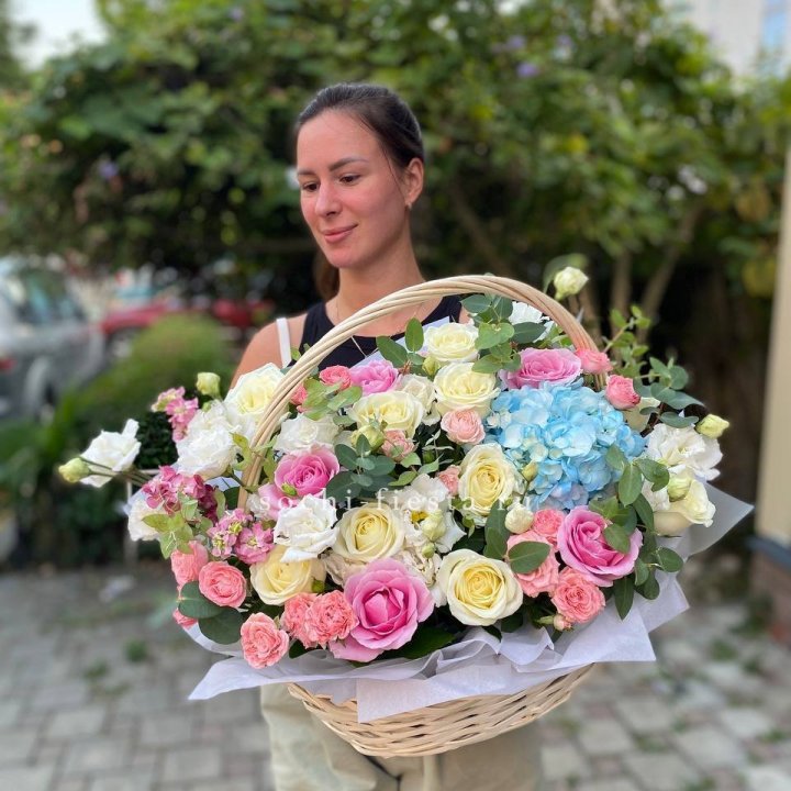 Цветочная корзина №2 в Москве