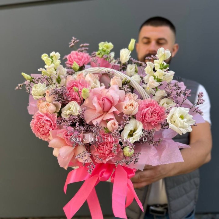 Цветочная корзина №1 в Москве