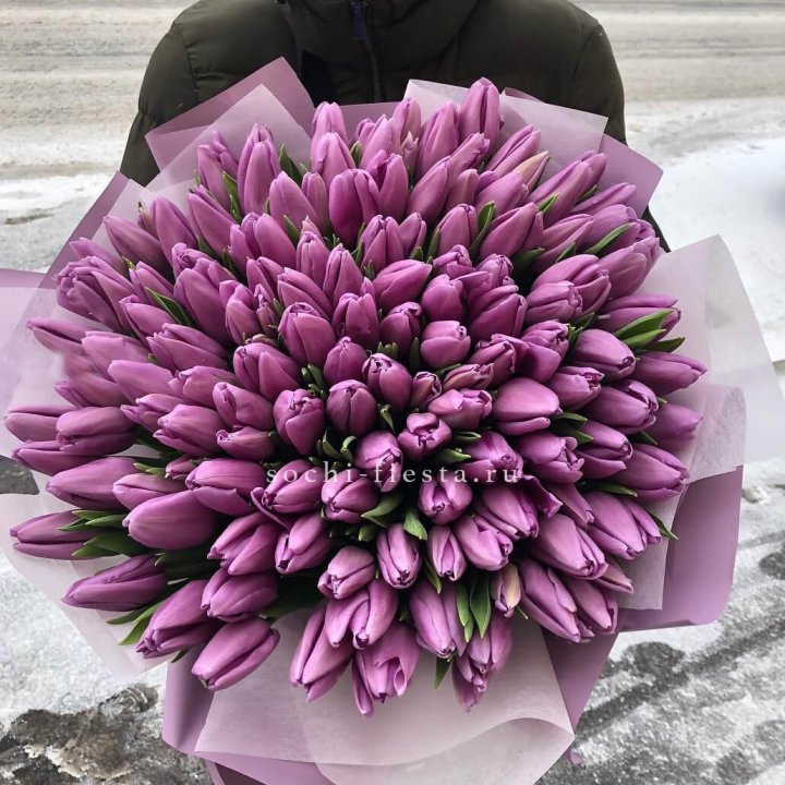 101 сиреневый тюльпан в Москве