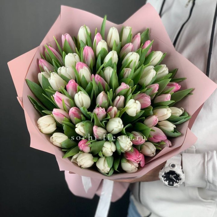 61 тюльпан микс в Москве