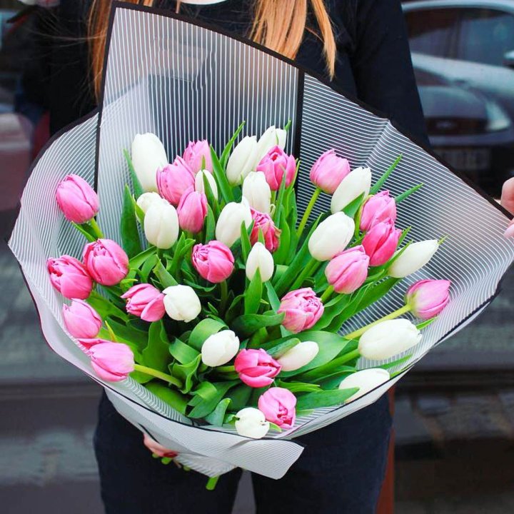 29 тюльпанов микс в Москве