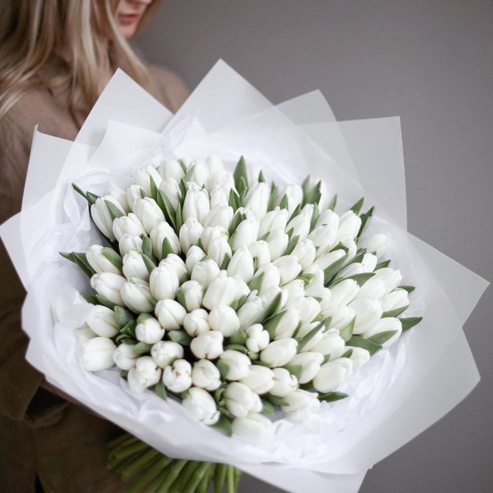 101 белый тюльпан в Москве