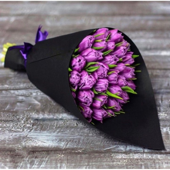 Пионовидные тюльпаны блэк в Москве