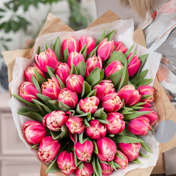Букет пионовидных тюльпанов в Москве