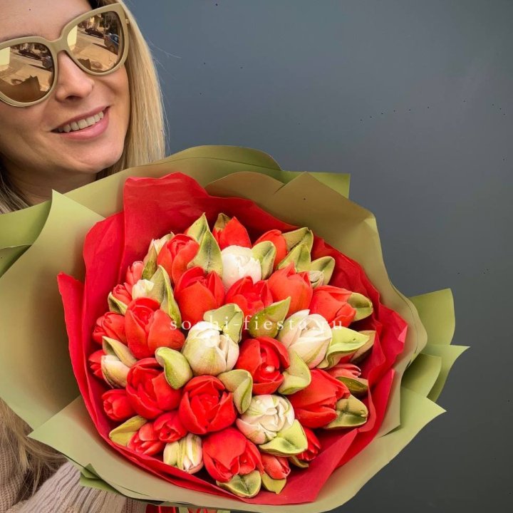Зефирный букет из тюльпанов с доставкой в Москве